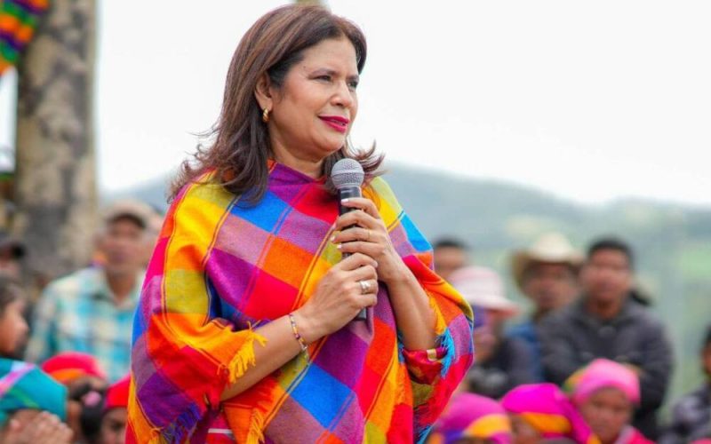 Rixi Moncada proposes eliminating the credit bureau and sparks debate on institutional control